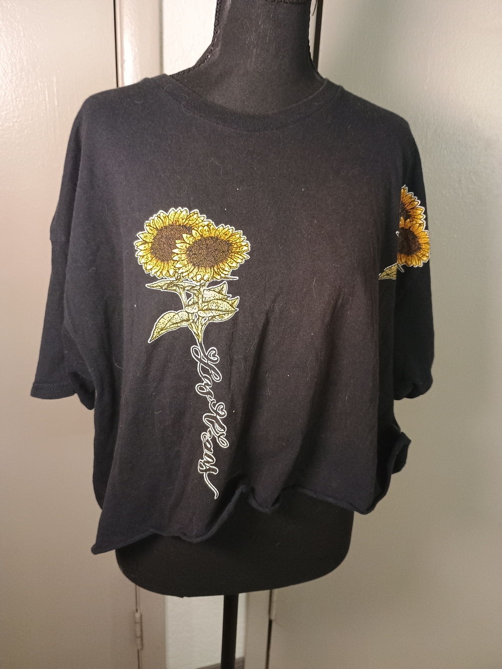 Women's Sunflower Graphic Black Tee